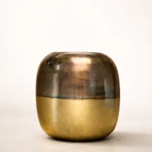 Dual Tone Iron Planter